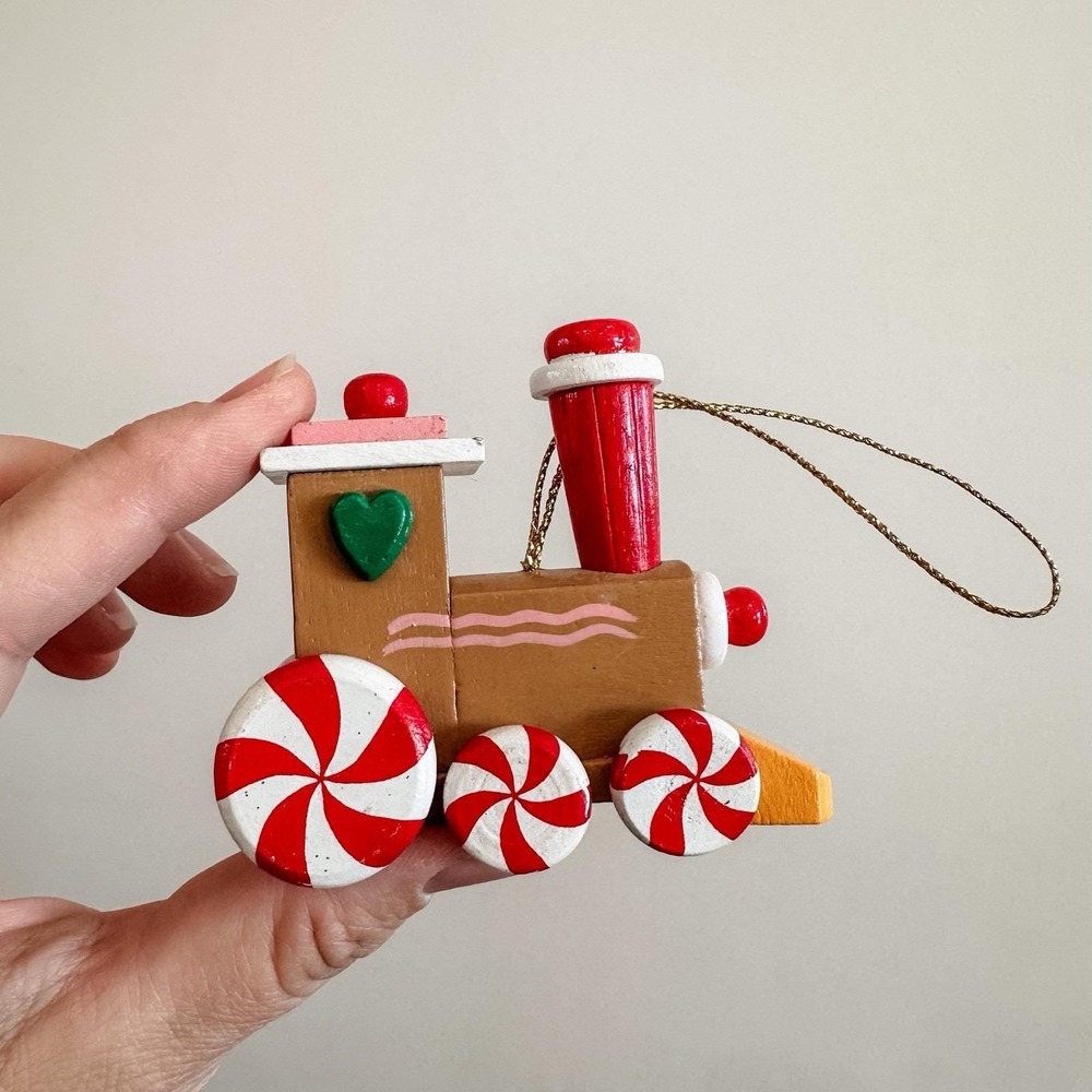 Vtg Christmas AVON Gallery Originals Train Ornament Candy Cane Wheels Rotate 90'